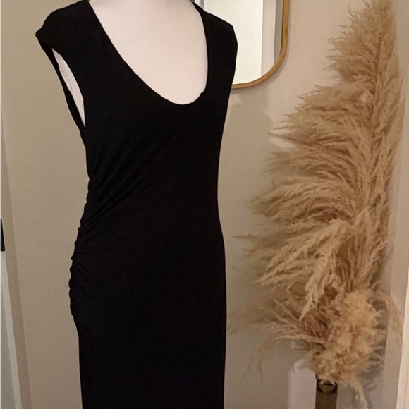 Heather by Bordeaux Elegant Black Dress - Picture 2 of 6